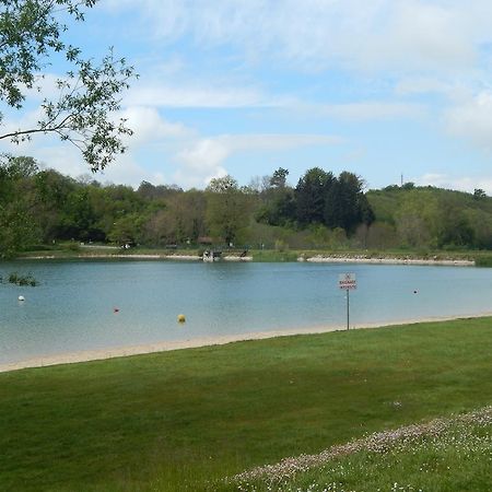 Camping Du Moulin Hotel Meyrieu-les-Etangs Exterior foto
